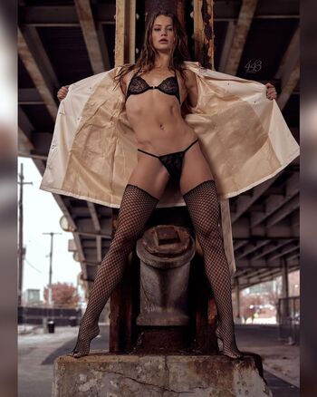 Full leaked Abigail thompson page private onlyfans photo