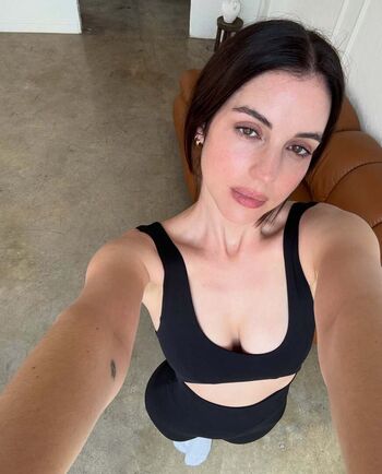 Full leaked Adelaide kane page private onlyfans photo