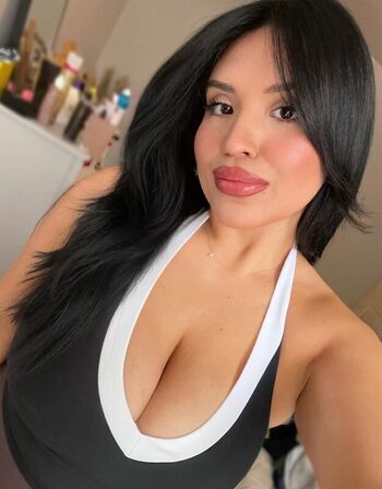 Adriannaledesma
