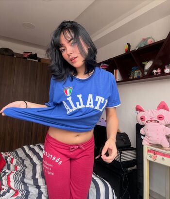 Full leaked Akio oon private onlyfans photo
