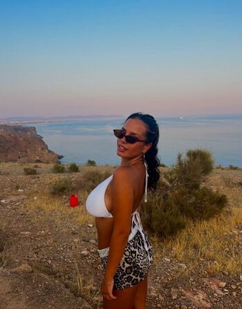 Full leaked Albaagdiazz page private onlyfans photo