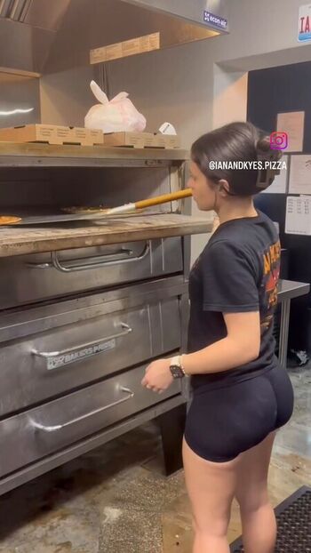 Full leaked Aleaarose private onlyfans photo