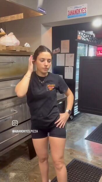 Full leaked Aleaarose private onlyfans photo