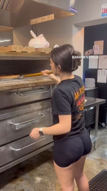 Full leaked Aleaarose private onlyfans photo