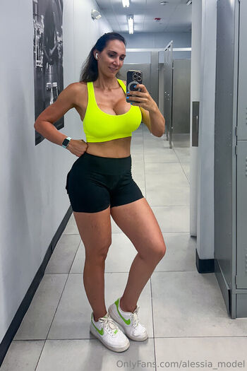 Full leaked Alessia model page private onlyfans photo