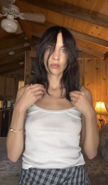 Full leaked Alexa chung page private onlyfans photo