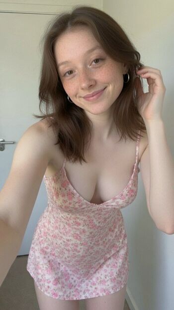 Full leaked Alice plumpy page private onlyfans photo