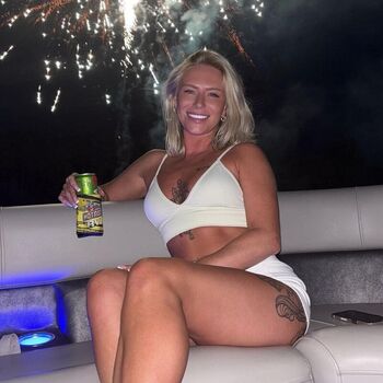 Full leaked Aliceuluv private onlyfans photo