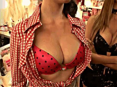 Full leaked Alison brie page private onlyfans photo