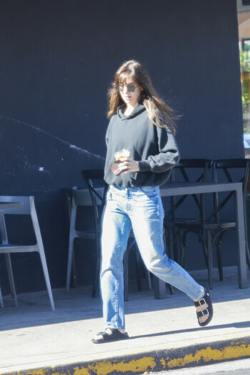 Full leaked Alison brie page private onlyfans photo