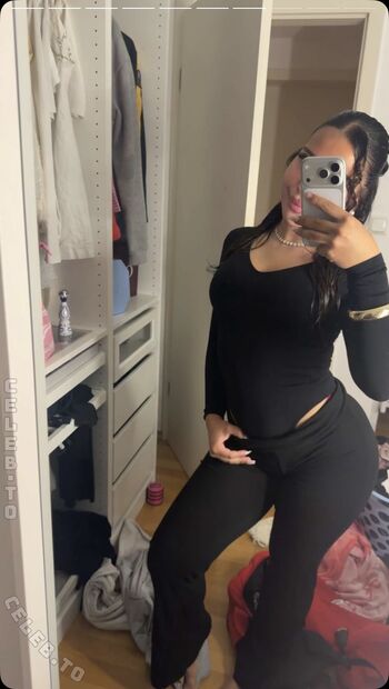 Full leaked Almahalt private onlyfans photo