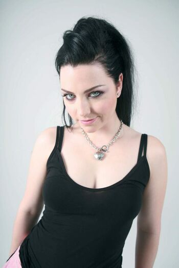 Full leaked Amy lee page private onlyfans photo