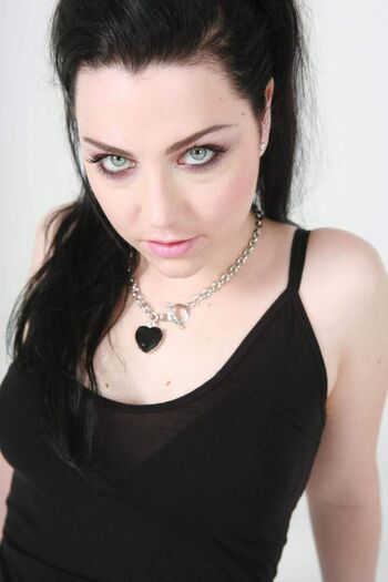 Full leaked Amy lee page private onlyfans photo