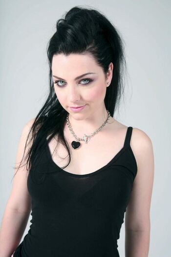 Full leaked Amy lee page private onlyfans photo