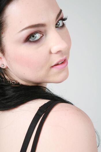 Full leaked Amy lee page private onlyfans photo