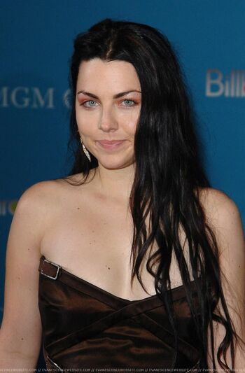 Full leaked Amy lee page private onlyfans photo