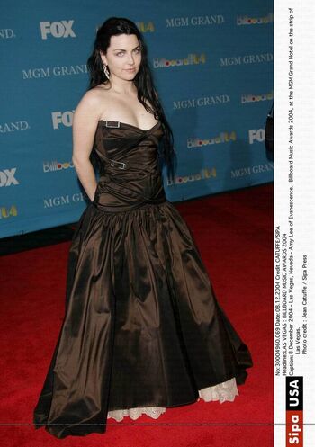 Full leaked Amy lee page private onlyfans photo