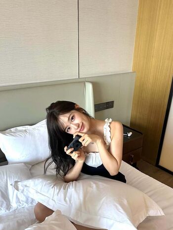 Full leaked An yujin page private onlyfans photo