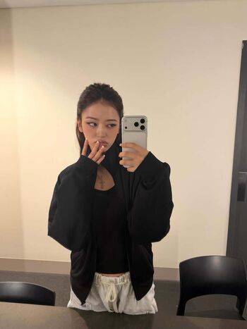 Full leaked An yujin page private onlyfans photo