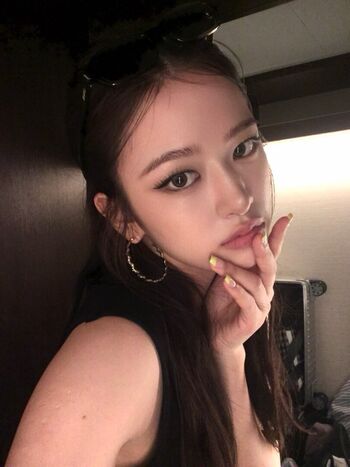 Full leaked An yujin page private onlyfans photo