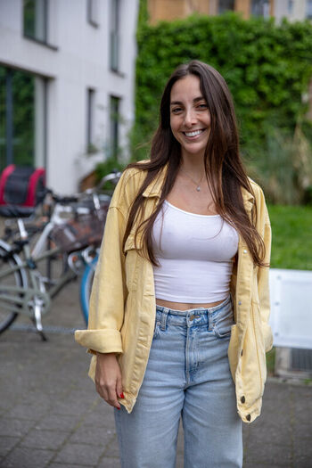Ana B