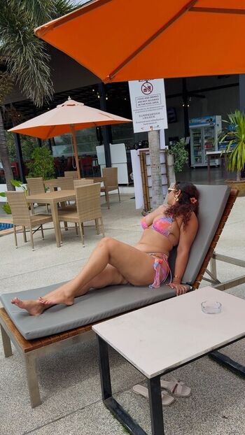 Full leaked Anjuthecurlygirl private onlyfans photo