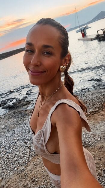 Full leaked Annemarie carpendale page private onlyfans photo