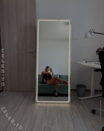 Full leaked Anni henz private onlyfans photo