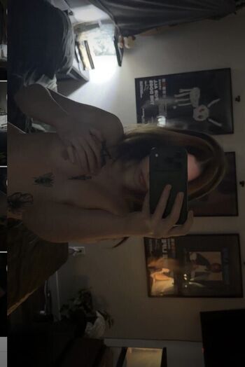 Full leaked Arierae private onlyfans photo