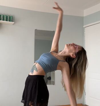 Full leaked Arinatelo private onlyfans photo
