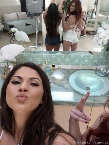 Full leaked Aspenrae private onlyfans photo