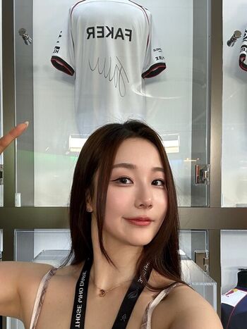 Full leaked Athena jiang page private onlyfans photo