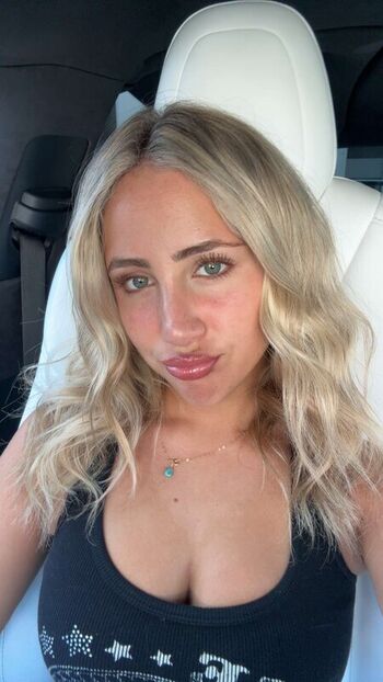 Full leaked Ava kolker page private onlyfans photo