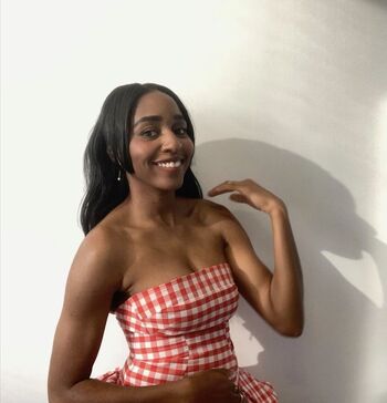 Full leaked Ayo edebiri page private onlyfans photo