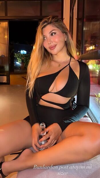 Full leaked Ayysee page private onlyfans photo