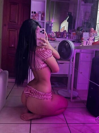 Full leaked Babymich private onlyfans photo