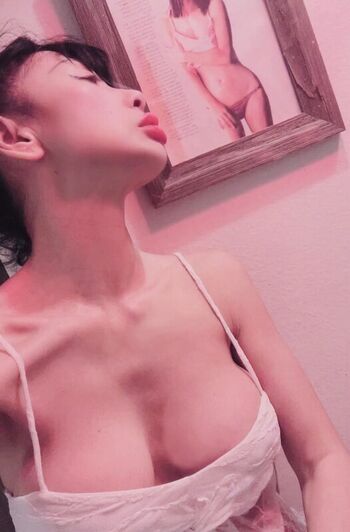 Full leaked Bai ling page private onlyfans photo