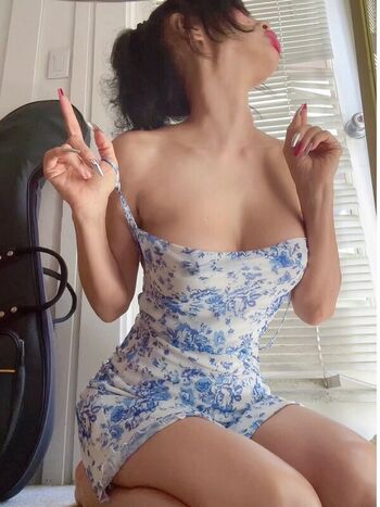 Full leaked Bai ling page private onlyfans photo