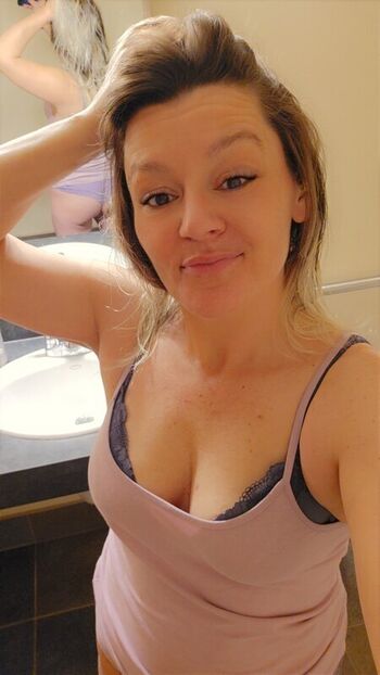 Full leaked Basedmama page private onlyfans photo