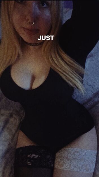 Full leaked Bayleefelax private onlyfans photo