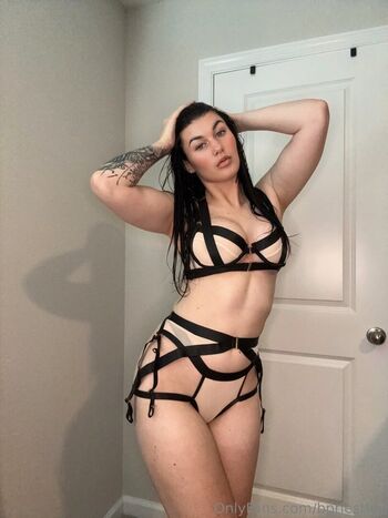 Full leaked Bea priestley page private onlyfans photo