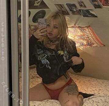 Full leaked Beabadoobee page private onlyfans photo