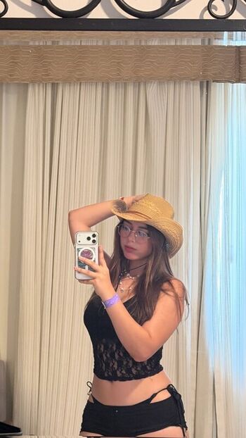 Full leaked Belapunkk private onlyfans photo