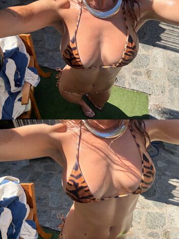 Full leaked Bella white page private onlyfans photo