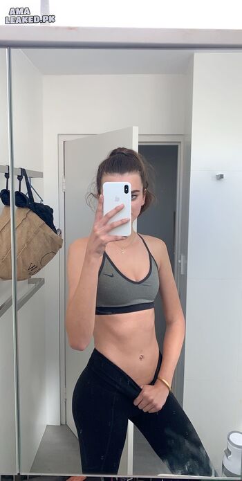 Full leaked Bentley mescall private onlyfans photo