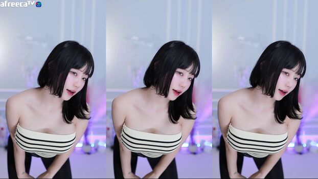 Full leaked Berry page private onlyfans photo