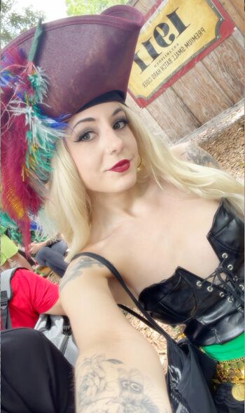 Full leaked Xlovelyhub/ private onlyfans photo