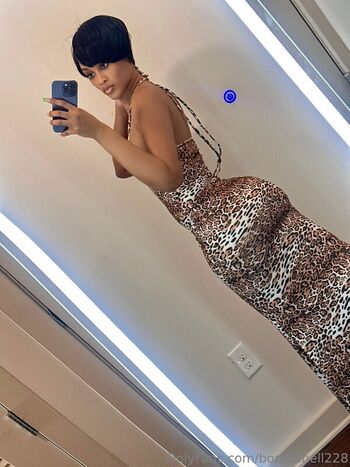 Full leaked Bombshell page private onlyfans photo