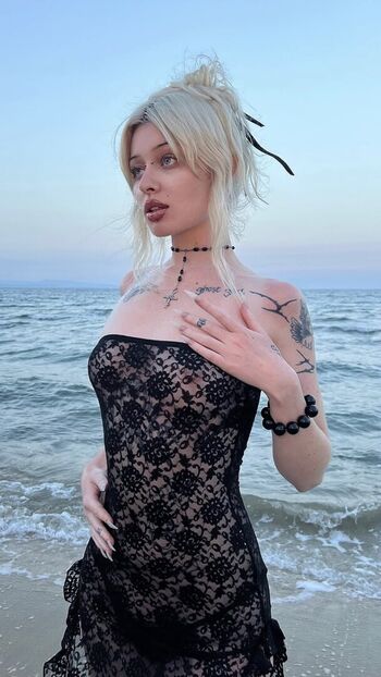 Full leaked Bridesque private onlyfans photo
