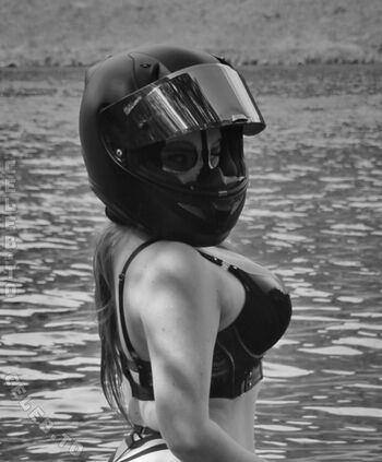 Full leaked Bruchpilotin private onlyfans photo
